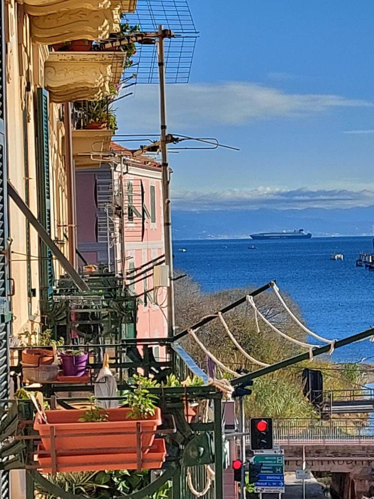 Casada - Ampio Con Vista Mare Nel Cuore Di * Vado Ligure